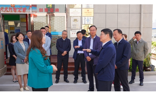 自治區(qū)人大督查團(tuán)深入企業(yè)調(diào)研，政企共商優(yōu)化營(yíng)商環(huán)境